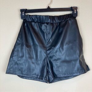 NWT ASOS Faux Leather Shorts 4 G003